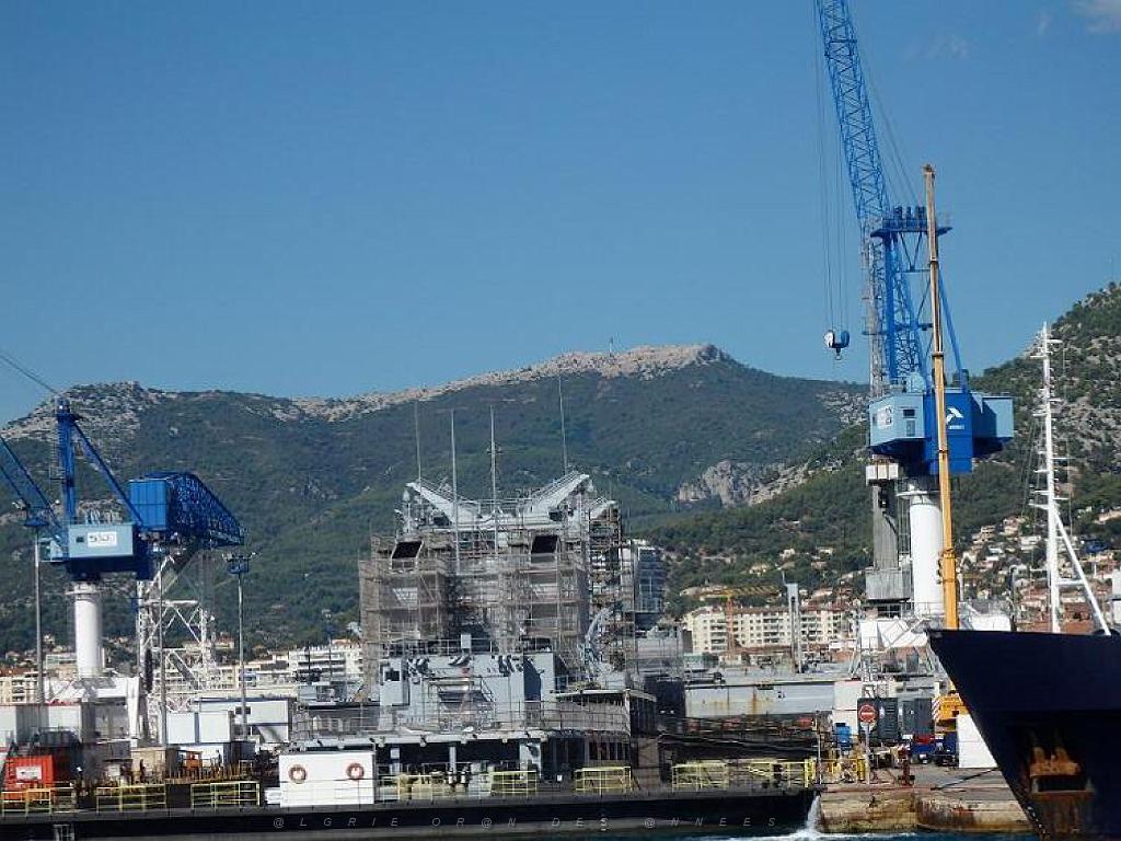 183 TOULON ET SA RADE (44).jpg